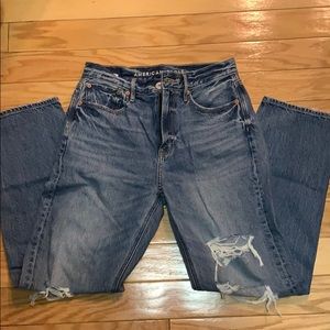 american eagle 90’s boyfriend jeans